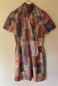 lot 232 image: Vintage Short Sleeve Dress with Colorful Pattern