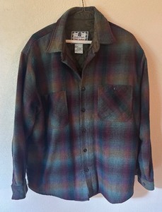 lot 270 image: Gap CPO Plaid Jacket Size Small
