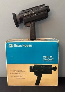 lot 324 image: Vintage Bell & Howell 2143 XL Low Light Super 8 Movie Camera with Box