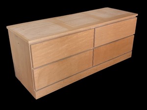 lot 328 image: Blonde Wood Four Drawer Dresser
