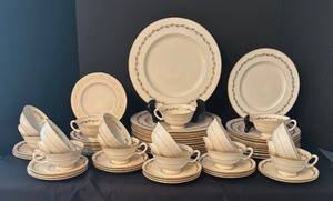 lot 91 image: Lenox Golden Wreath China Dinnerware Set with Plates, Cups, and Saucers