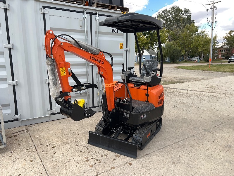 lot 4013 image: 2025 Landhero Mini Excavator (LDH-ME18-ZW) 