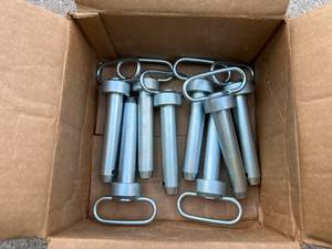 lot 401 image: Zinc-Plated Steel Quick-Release Pins with Retainer Ring, 8 Pack