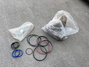 lot 441 image: Rubber O-Rings in Red, Blue, and Black with Plastic Bags