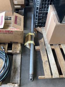 lot 491 image: Driveshaft and U Joint