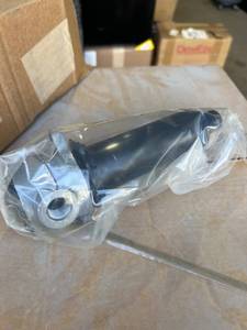 lot 508 image: Zinga Industries SLF108SO SLE110 Hydraulic Component