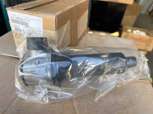 lot 511 image: Zinga Industries SLF108S0 SLE110 Hydraulic Filter Housing