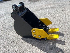 lot 6401 image: SDLANCH Mini Excavator Bucket 20cm