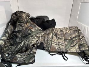 lot 46 image: Vehicle Seat Covers
