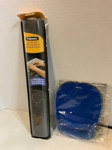 lot 69 image: Wrist Rest and Gel Mouse Pad