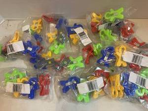 lot 64 image: Magnetic Clips