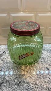 lot 43 image: Vintage Ribbed Vaseline Uranium Glass Canister Jar