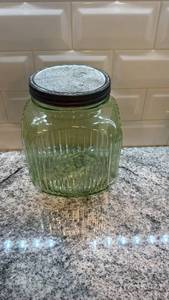 lot 45 image: Vintage Ribbed Vaseline Uranium Glass Canister Jar