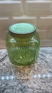 lot 47 image: Vintage Ribbed Vaseline Uranium Glass Canister Jar