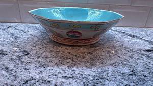 lot 78 image: Antique Octagonal Asian Style Porcelain Bowl with Turquoise Interior and Hand-Painted Motifs