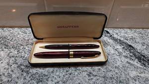 lot 87 image: Sheaffers Vintage Fountain Pen and Pencil Set with Case