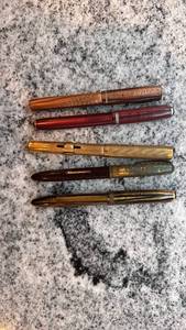 lot 88 image: Collection of 5 Vintage Fountain Pens Assorted Finishes