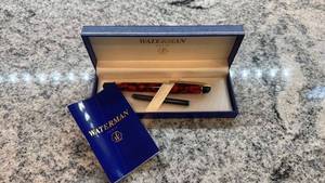 lot 141 image: Waterman Paris Red Marble Fountain Pen with Gift Box