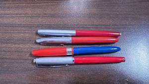 lot 155 image: Set of 4 Vintage Fountain Pens with Red and Blue Barrels