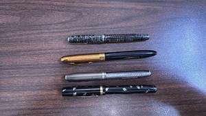 lot 164 image: Set of 4 Vintage Fountain Pens with Mixed Finishes