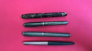 lot 167 image: Set of 4 Vintage Green Fountain Pens Assorted Styles