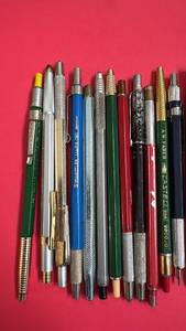 lot 176 image: Collection of 14 Vintage Drafting Mechanical Pencils and Lead Holders