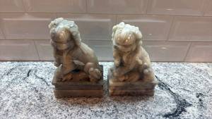 lot 181 image: Pair of Carved Stone Foo Dog Statues, 7 x 4 Inches