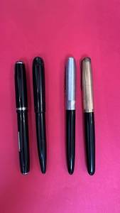 lot 217 image: Set of 4 Vintage Fountain Pens with Mixed Metal Caps
