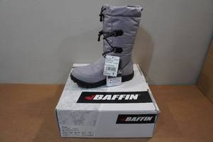 lot 6 image: Baffin Ice Light Womens Boots - Size 9