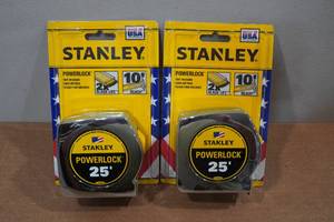 lot 20 image: 2 Stanley 10 Powerlock Tape Measures