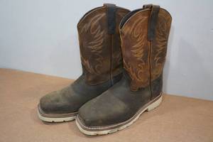lot 30 image: Thorogood Mens Slip-On Work Boots - Size 10.5EE