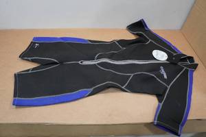 lot 34 image: Cressi Lido Womens 2mm Wetsuit - M3, Purple