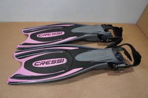 lot 40 image: Cressi Frog Plus Adult Open Heel Scuba Diving Fins - SM