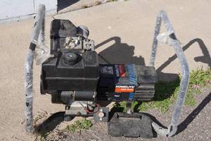 lot 1D image: Homelite 4000 Watt Gas Generator