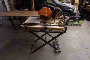 lot 1F image: QEP Wet Tile Saw on Stand