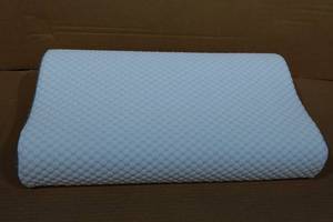 lot 92 image: Cooling Pillow