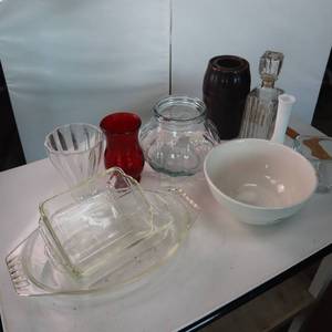 lot 30 image: Misc. Glassware
