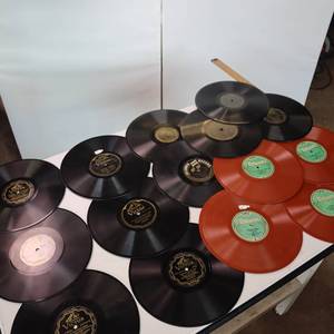lot 39 image: Vintage Collection of 33 RPM albums, over 15 Victor Columbia and More