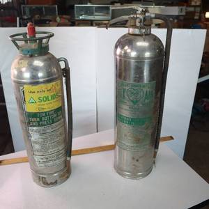 lot 37 image: 2 Fire Extinguishers