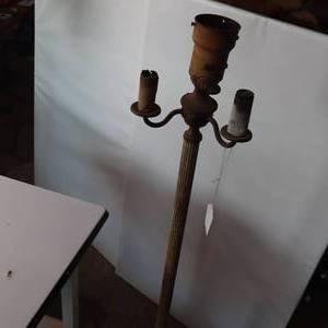 lot 40 image: Antique Lamp - Very old