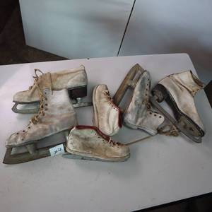 lot 52 image: Vintage sets of figure skates - 3 pairs