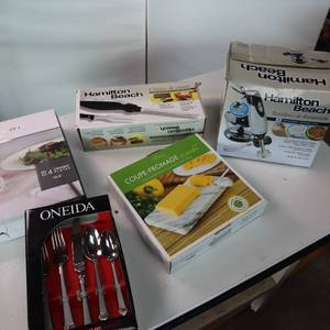 lot 55 image: NIB Kitchen Tools