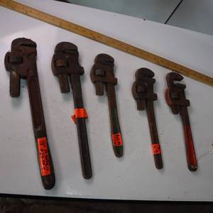 lot 60 image: 5 Vintage Pipe Wrenches - various lengths