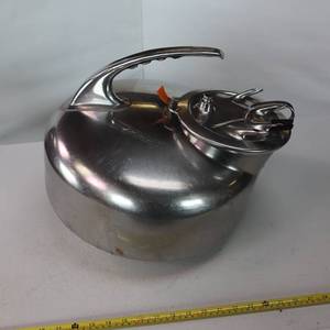 lot 124 image: Vintage Milk Surge - Stainless Steel