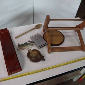 lot 129 image: Vintage collection of various wooden items.
