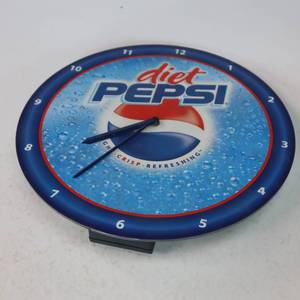 lot 142 image: Diet Pepsi Clock