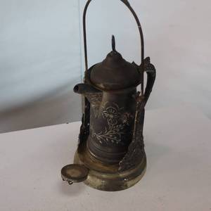 lot 162 image: Antique Silver Plated Tea Pourer - from late 1800s