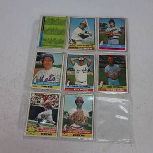 lot 191 image: Collection of Baseball Cards