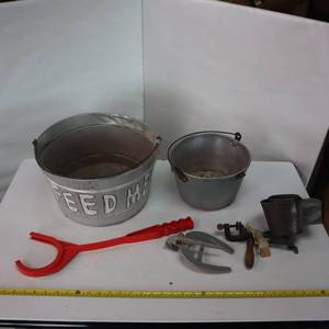 lot 200 image: Misc. Stuff - pigeon thrower and buckets