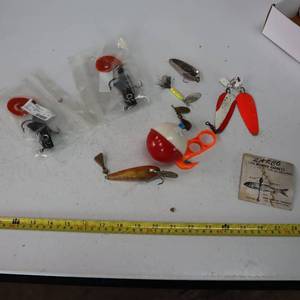 lot 201 image: Various fishing lures